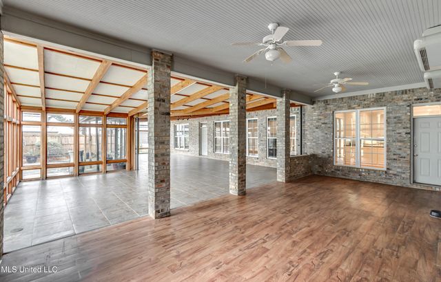 121 Poplar Ridge Drive, Brandon, MS 39047