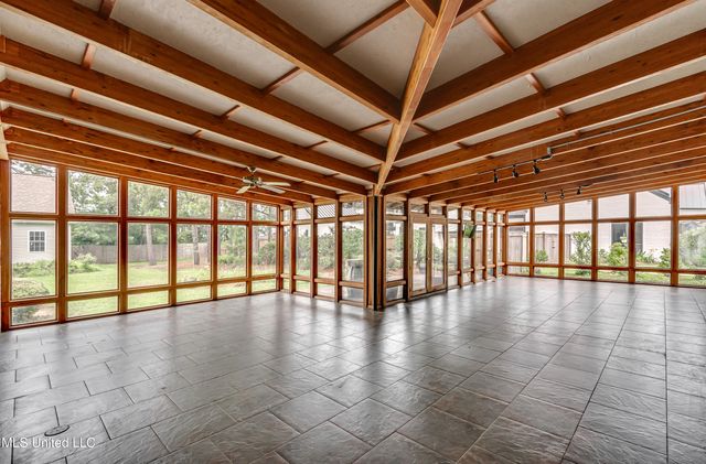 121 Poplar Ridge Drive, Brandon, MS 39047
