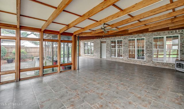 121 Poplar Ridge Drive, Brandon, MS 39047