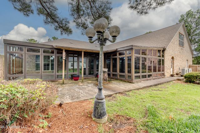 121 Poplar Ridge Drive, Brandon, MS 39047