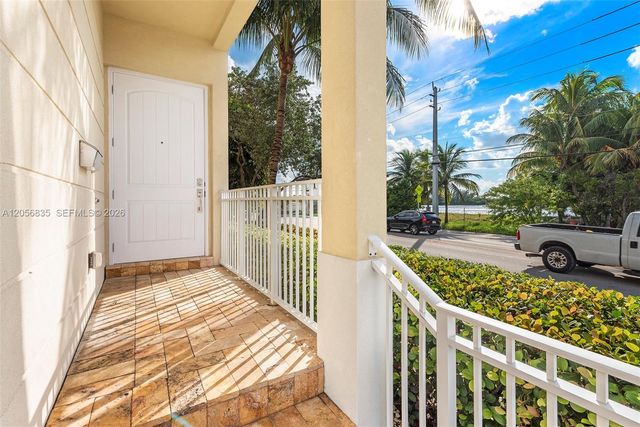348 Elm Street B10, Hollywood, FL 33019
