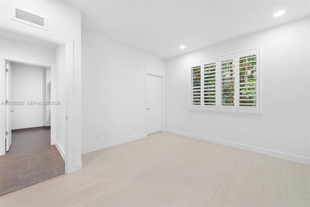 348 Elm Street B10, Hollywood, FL 33019