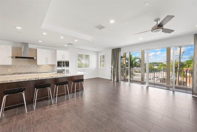 348 Elm Street B10, Hollywood, FL 33019