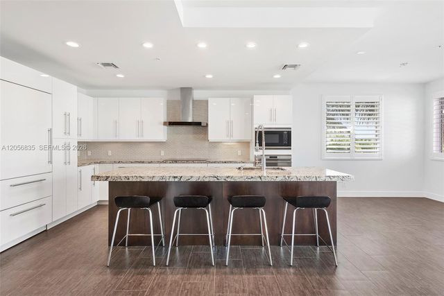 348 Elm Street B10, Hollywood, FL 33019