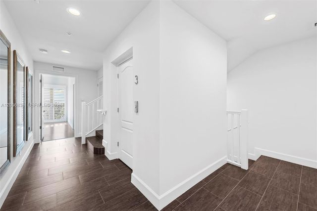 348 Elm Street B10, Hollywood, FL 33019