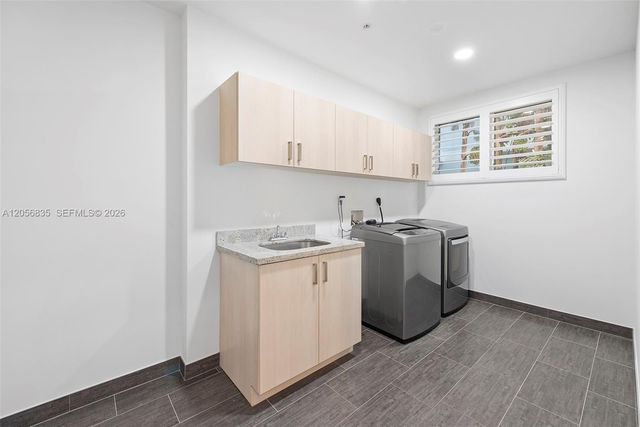 348 Elm Street B10, Hollywood, FL 33019