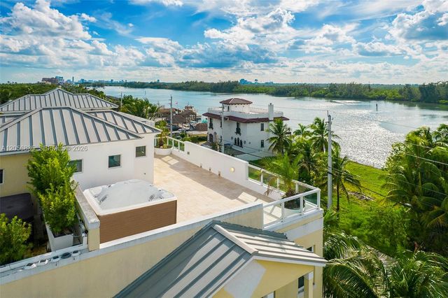 348 Elm Street B10, Hollywood, FL 33019