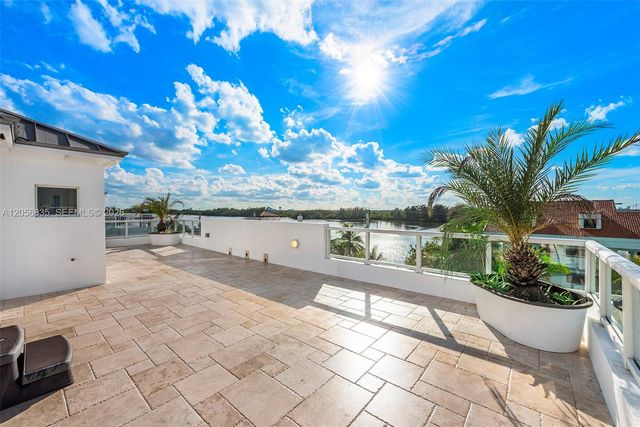 348 Elm Street B10, Hollywood, FL 33019