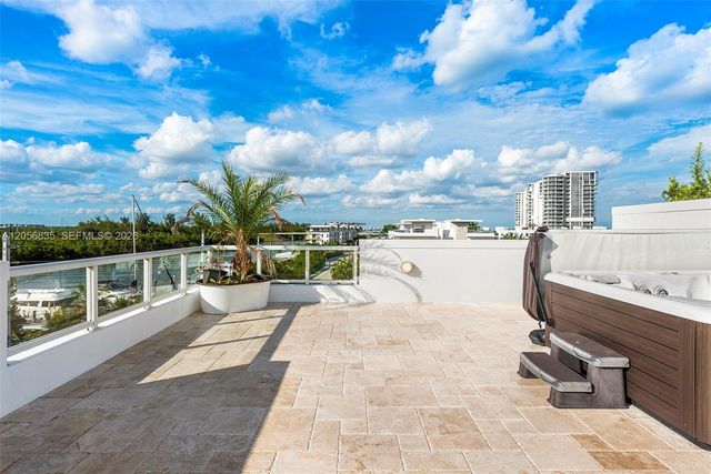 348 Elm Street B10, Hollywood, FL 33019
