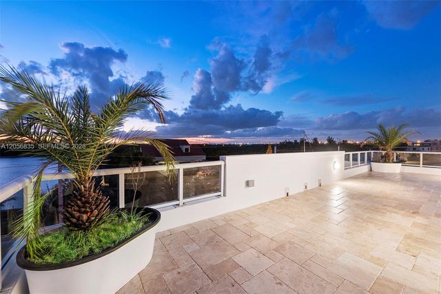 348 Elm Street B10, Hollywood, FL 33019