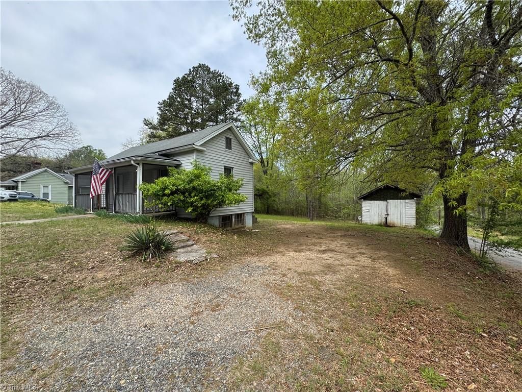 728 Davis Street, Eden, NC 27288