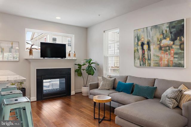 116 VANGUARD LN, Annapolis, MD 21401