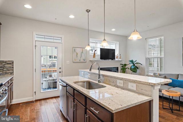 116 VANGUARD LN, Annapolis, MD 21401