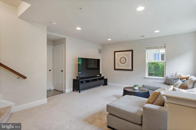 116 VANGUARD LN, Annapolis, MD 21401