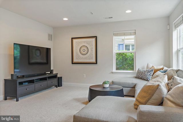 116 VANGUARD LN, Annapolis, MD 21401