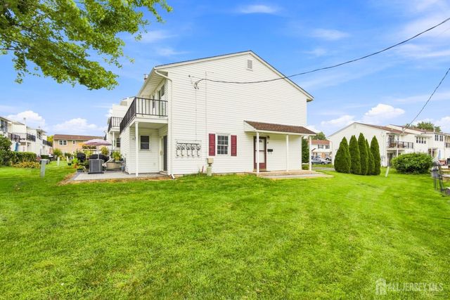 21 Iowa Court, Old Bridge, NJ 07747