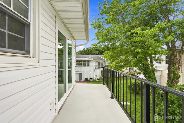 21 Iowa Court, Old Bridge, NJ 07747