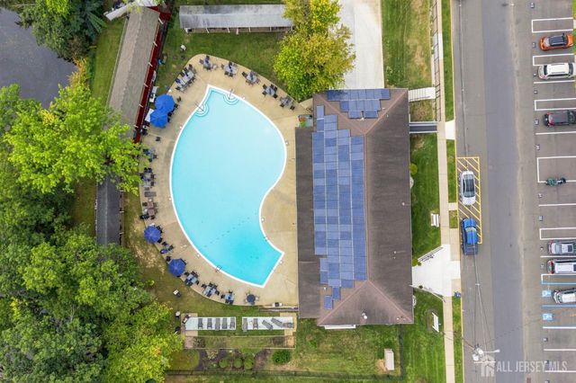 21 Iowa Court, Old Bridge, NJ 07747