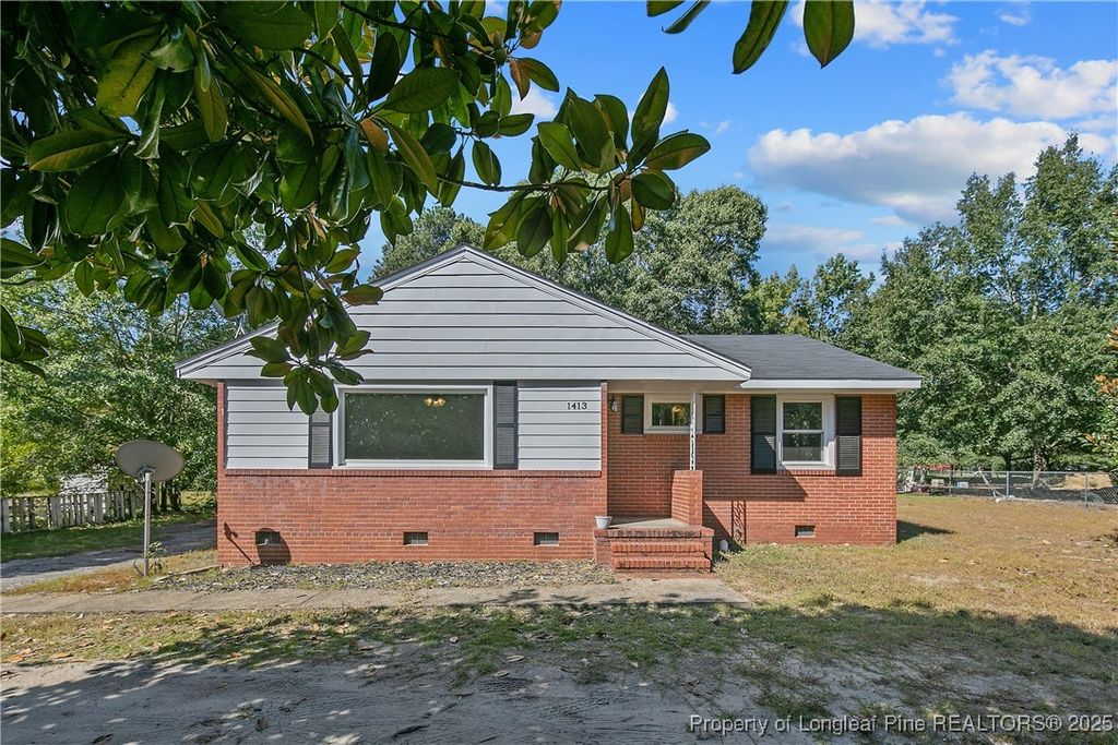 1413 Stansfield Drive, Fayetteville, NC 28303