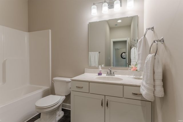 13041 Halle Drive, Evansville, IN 47725