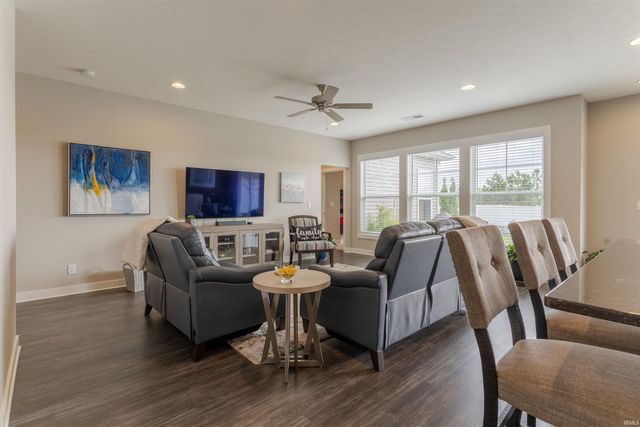 13041 Halle Drive, Evansville, IN 47725