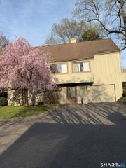 55 Blackhawk Lane B, Stratford, CT 06614