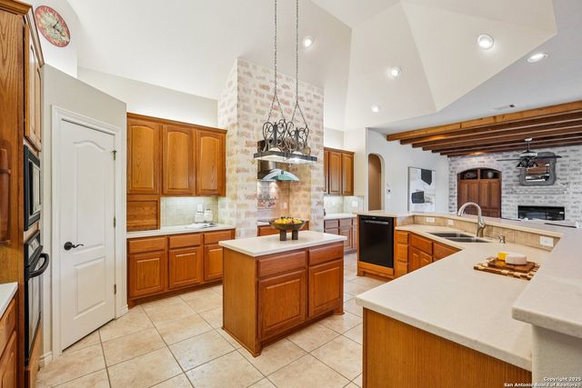 9619 Mulberry Way, Helotes, TX 78023