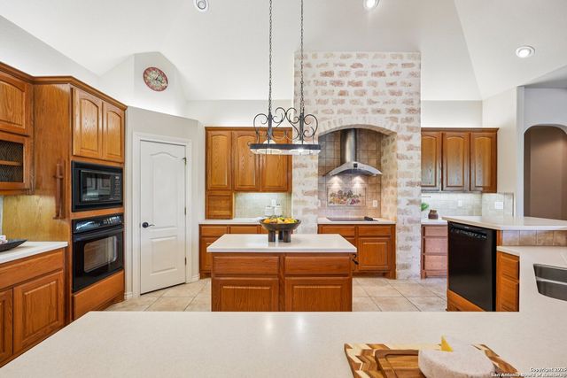 9619 Mulberry Way, Helotes, TX 78023