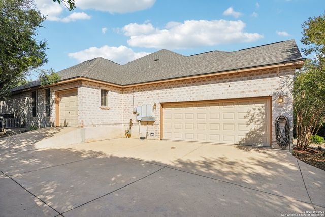 9619 Mulberry Way, Helotes, TX 78023