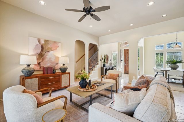 9619 Mulberry Way, Helotes, TX 78023