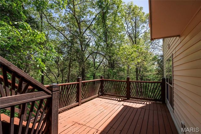 330 Woodlawn Terrace Court, Ballwin, MO 63021