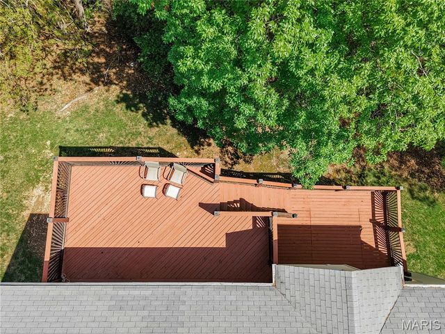 330 Woodlawn Terrace Court, Ballwin, MO 63021