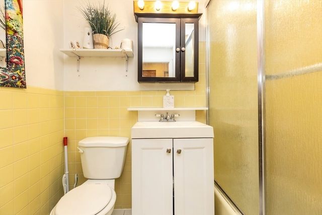 124 Addison St 11, Chelsea, MA 02150