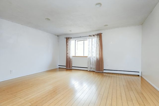 124 Addison St 11, Chelsea, MA 02150