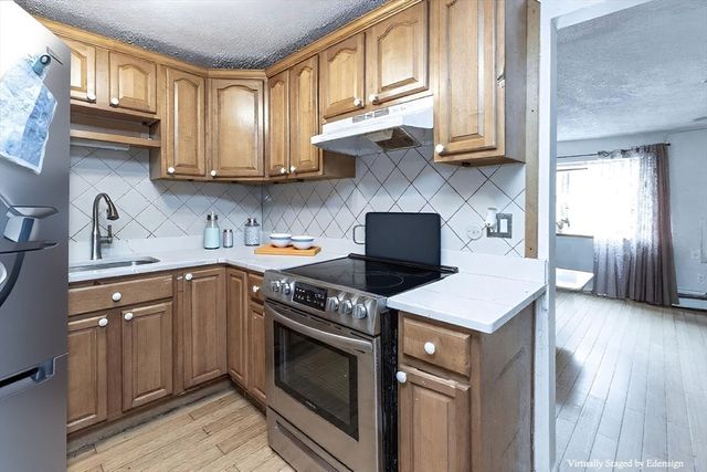 124 Addison St 11, Chelsea, MA 02150