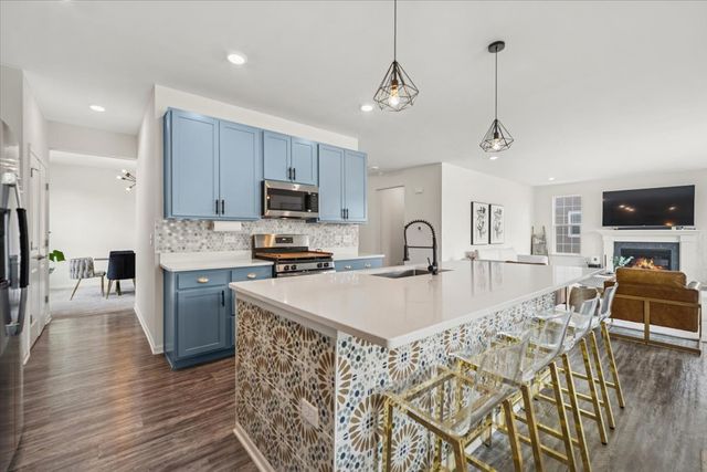 3641 Eldorado Road, Elgin, IL 60124