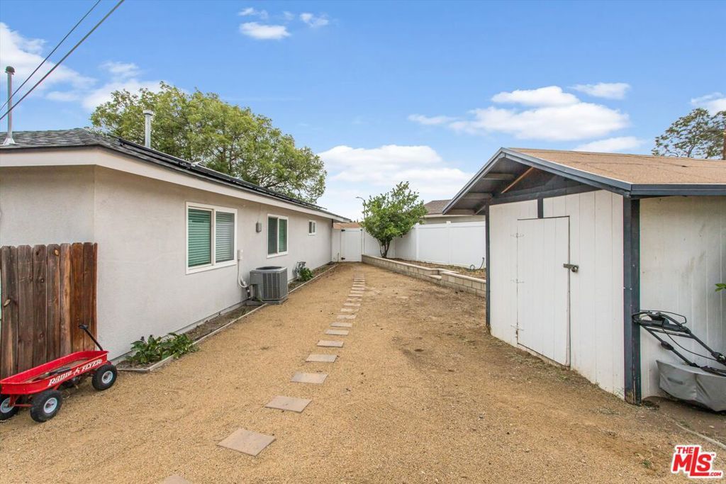 Image 37 of property listing at 6995 Bonita Drive, Highland, CA 92346