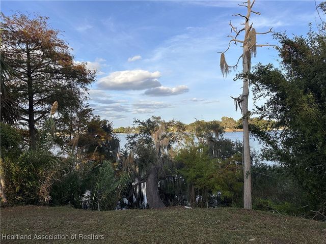 100 Lake Byrd Boulevard, Avon Park, FL 33825