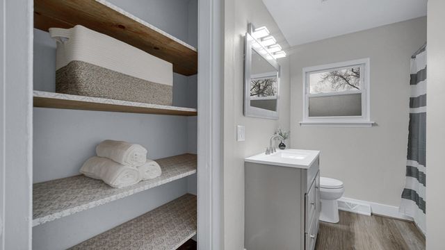 1066 W 10th Place, Hobart, IN 46342