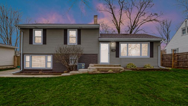 1066 W 10th Place, Hobart, IN 46342