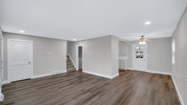 1066 W 10th Place, Hobart, IN 46342