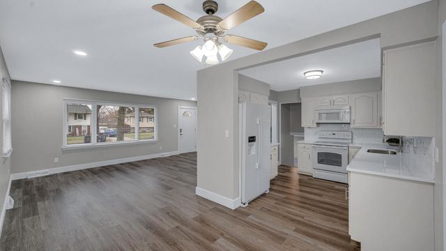 1066 W 10th Place, Hobart, IN 46342