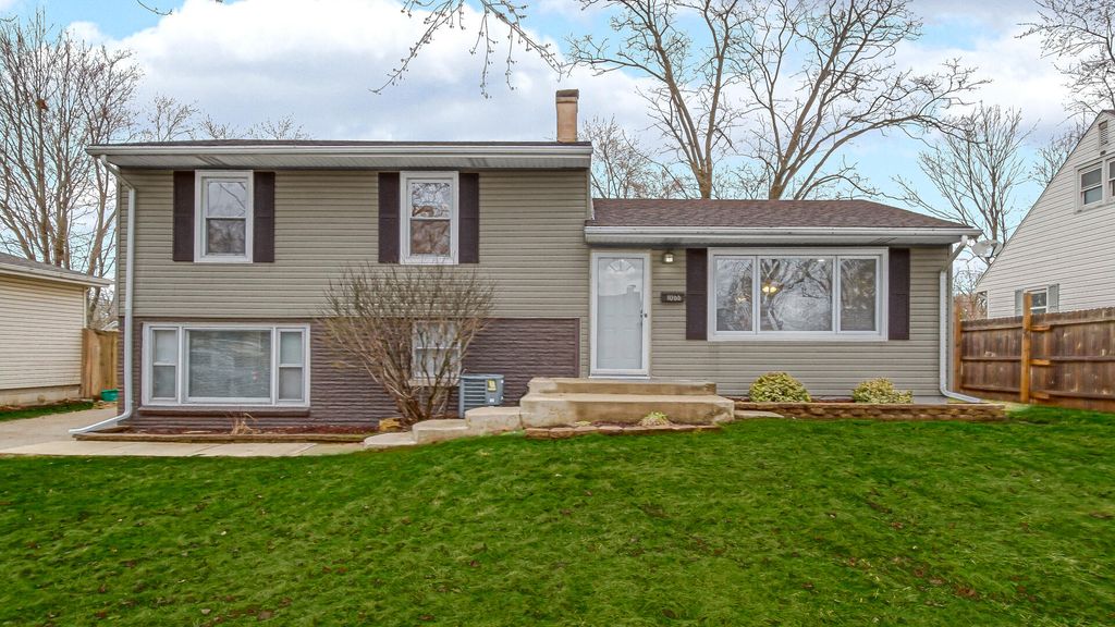 1066 W 10th Place, Hobart, IN 46342