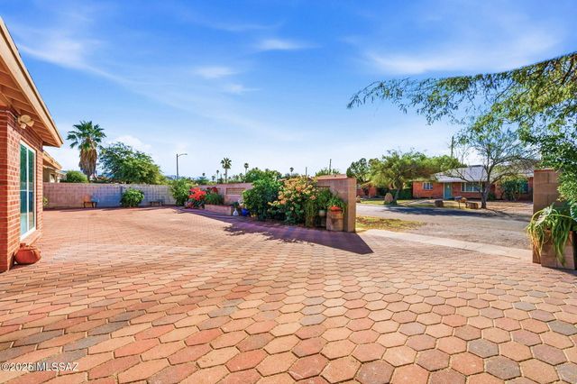 6349 E Julia Street, Tucson, AZ 85710