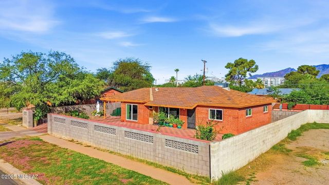 6349 E Julia Street, Tucson, AZ 85710