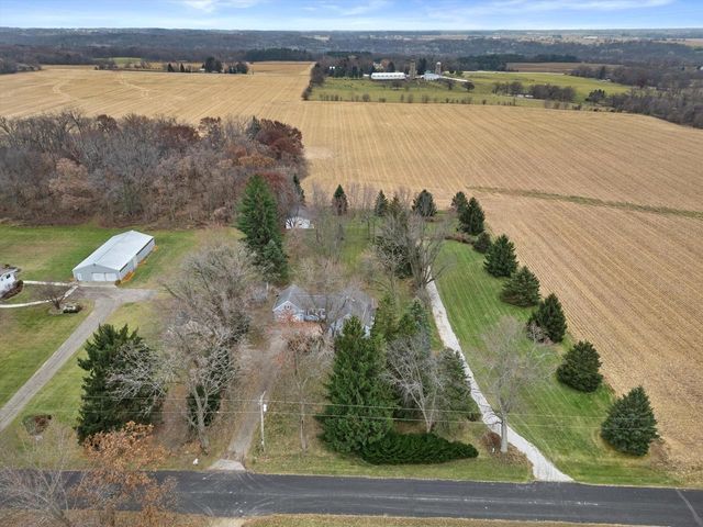 W4101 Scotch Bush ROAD, Elkhorn, WI 53121