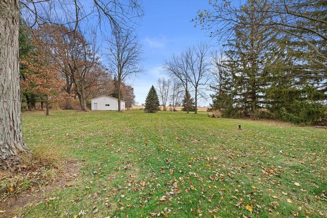 W4101 Scotch Bush ROAD, Elkhorn, WI 53121