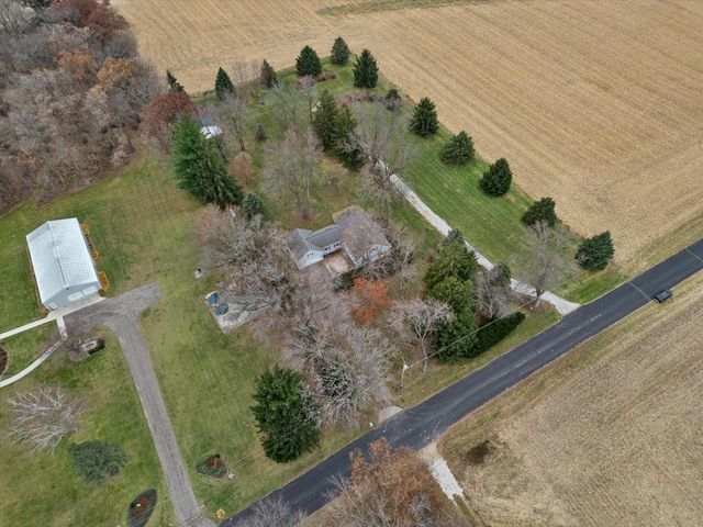 W4101 Scotch Bush ROAD, Elkhorn, WI 53121