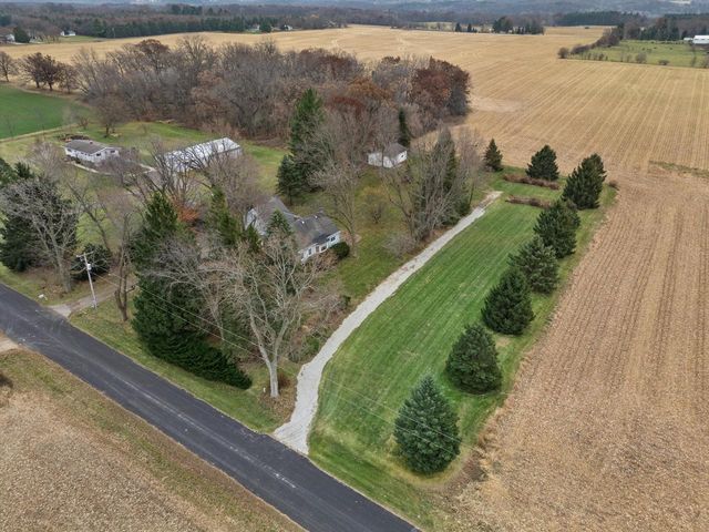 W4101 Scotch Bush ROAD, Elkhorn, WI 53121