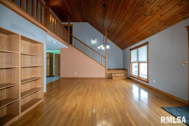 232 NORMAN Drive, Groveland, IL 61535